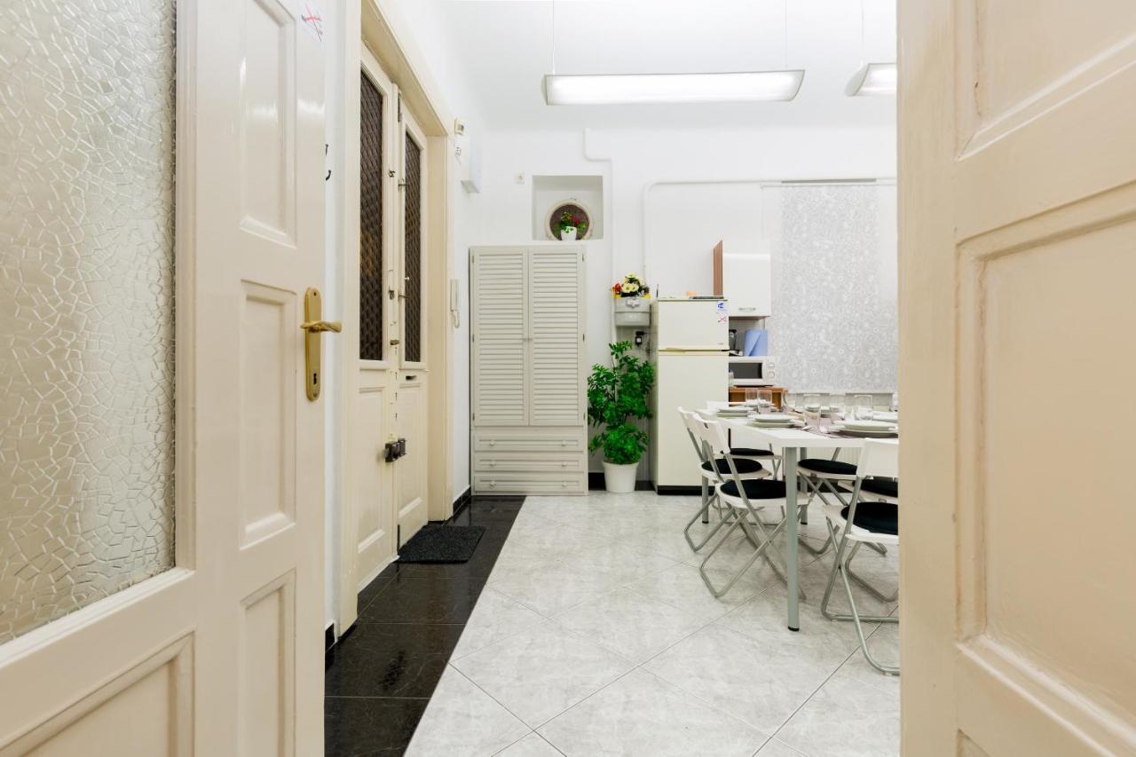 K17 Kinizsi Apartment Budapest Exteriör bild